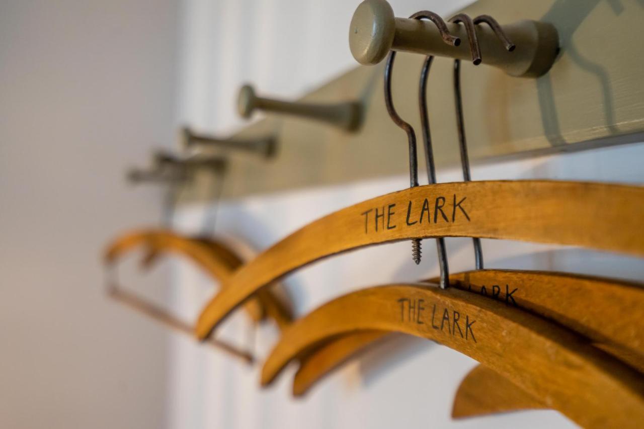 Апартаменты The Lark Йорк Экстерьер фото